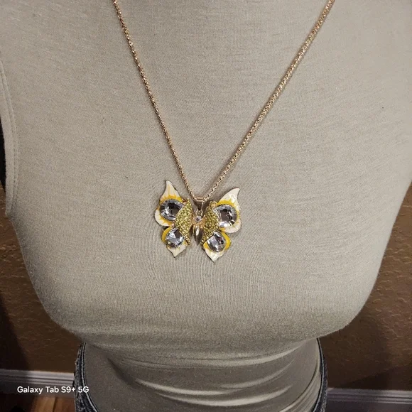 NWT YELLOW n RHINESTONE BUTTERFLY STATEMENT NECKLACE - Picture 3 of 3